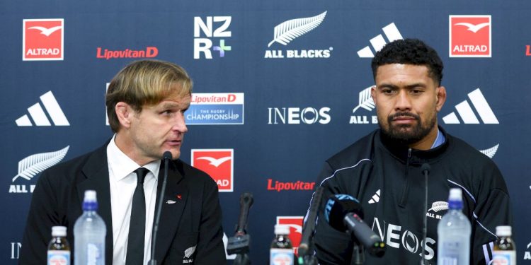 All Blacks bajo presión: fuertes críticas internas al ciclo de Scott Robertson
