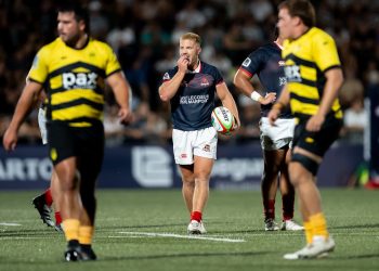Capibaras XV debutó a lo grande y goleó al campeón en Rosario